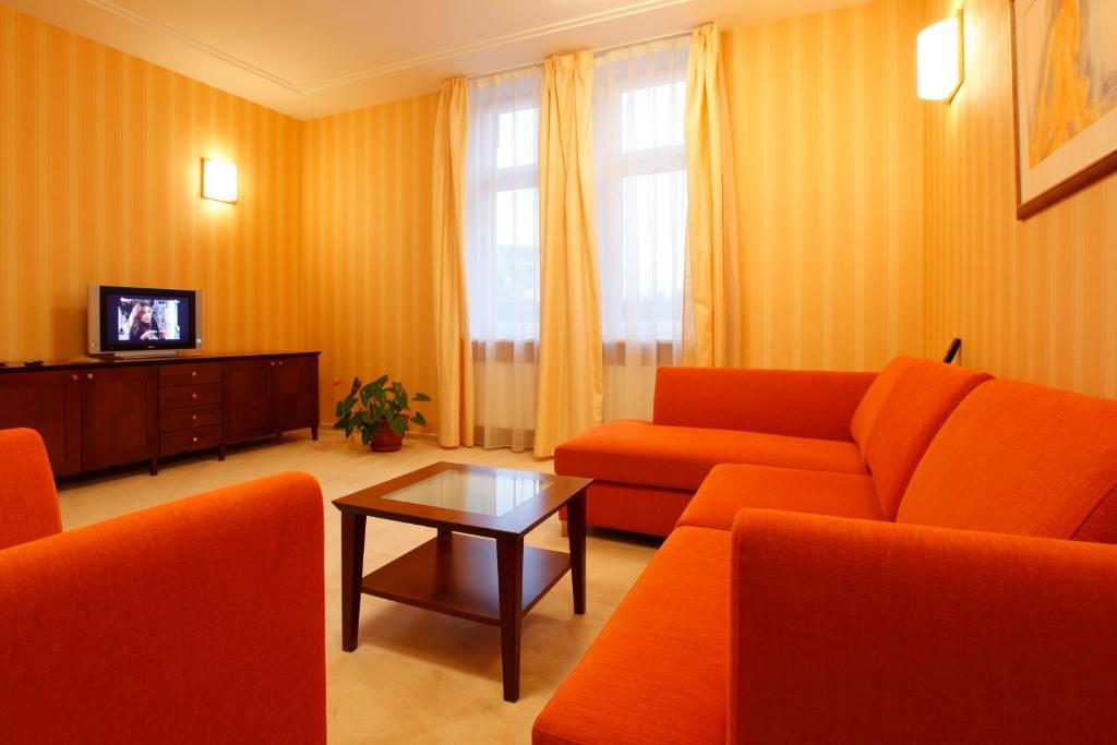 פישטני Hotel Sandor Pavillon חדר תמונה